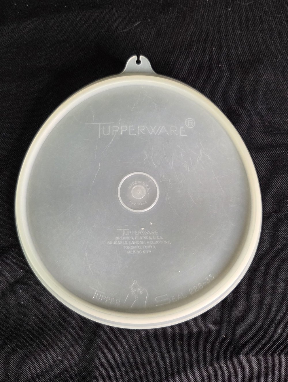 Vintage Tupperware Sheer 228-33 X Tab Lid